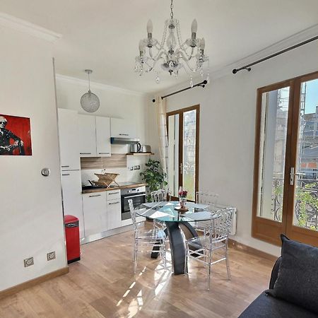 Appartement De Charme Avec Balcon Au Pied Des Commerces Beziers Exterior photo